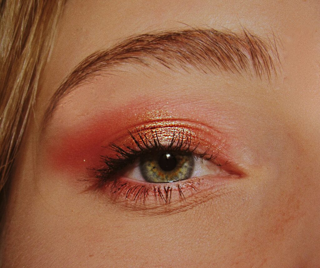 New Years Eve makeup look in gold tones